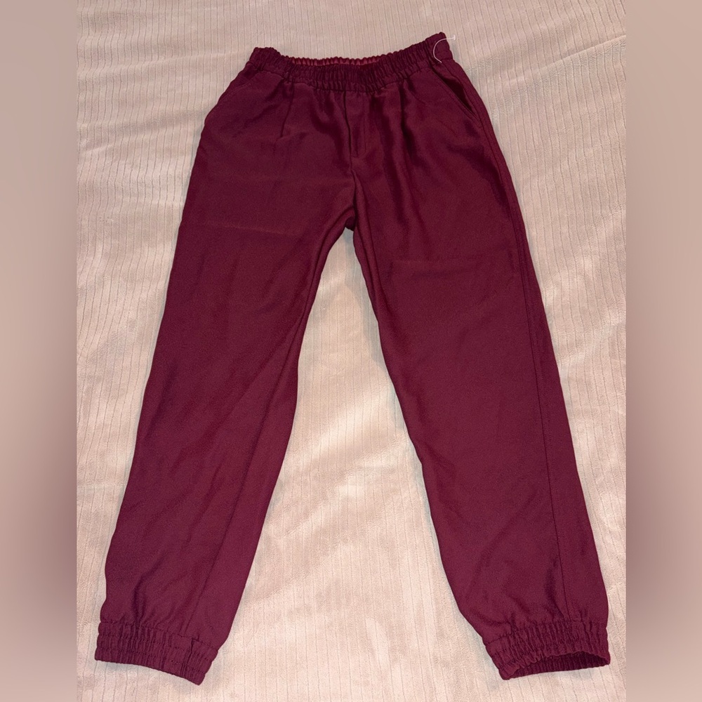 GAP Women’s Maroon Jogger Pants Size Small